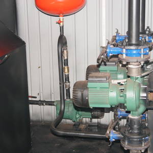 Модульная котельная МКУ-0,15 на основе котла КВр-0,15 на дровах с колосниковой решеткой